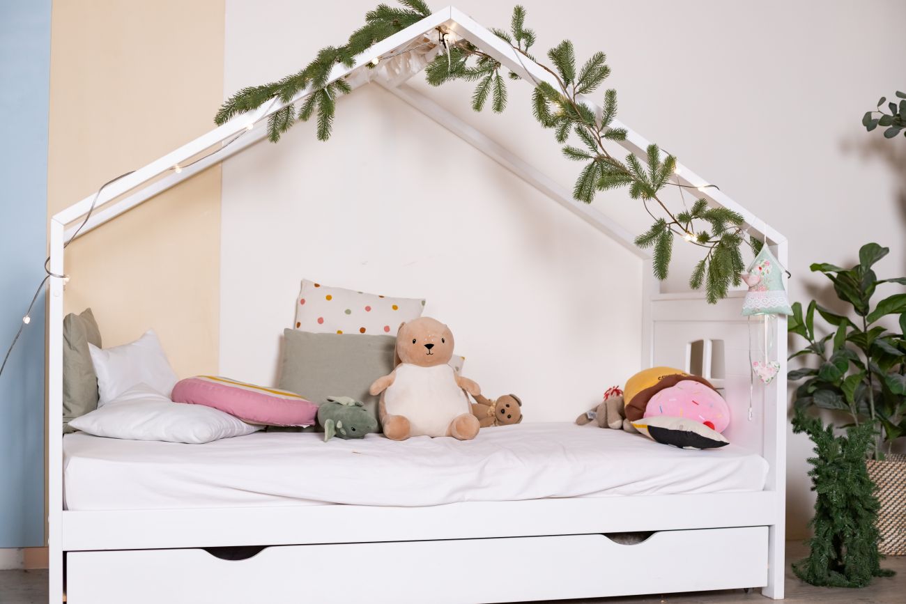 Praktyczne i stylowe rozwiazania do sypialni – szuflady do lozek i lozka z pojemnikiem na posciel